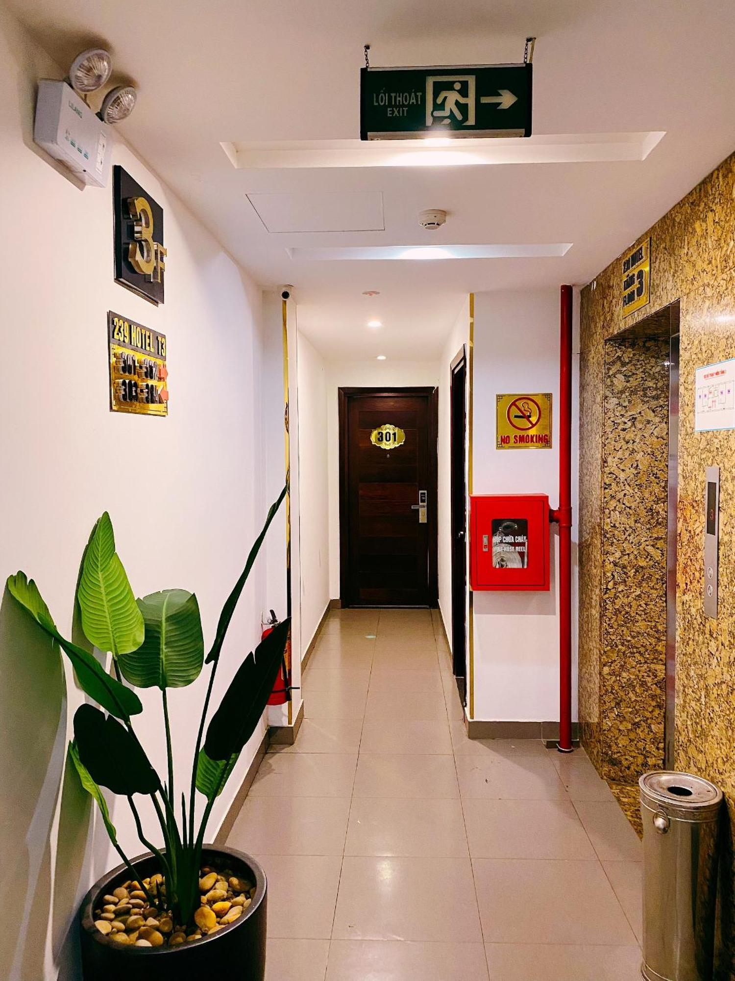 Khach San 239 Hotel Hanoi Exterior foto